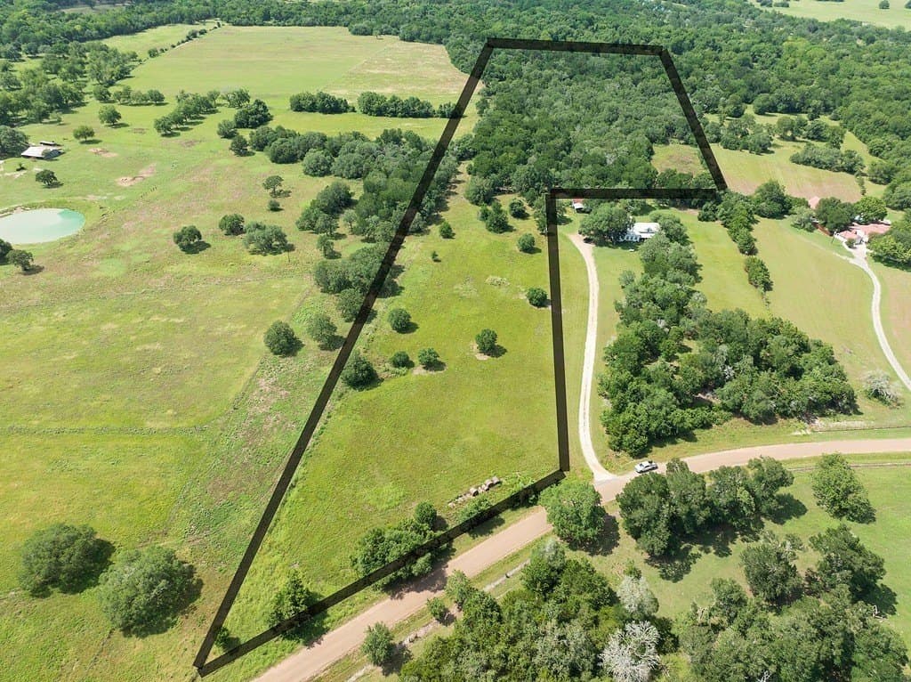 15.83 acres in Fayette County