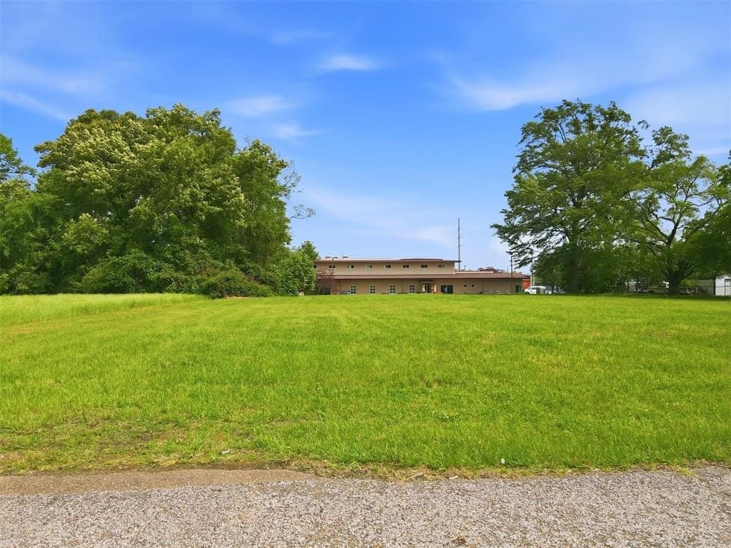 0.64 acres in Titus County