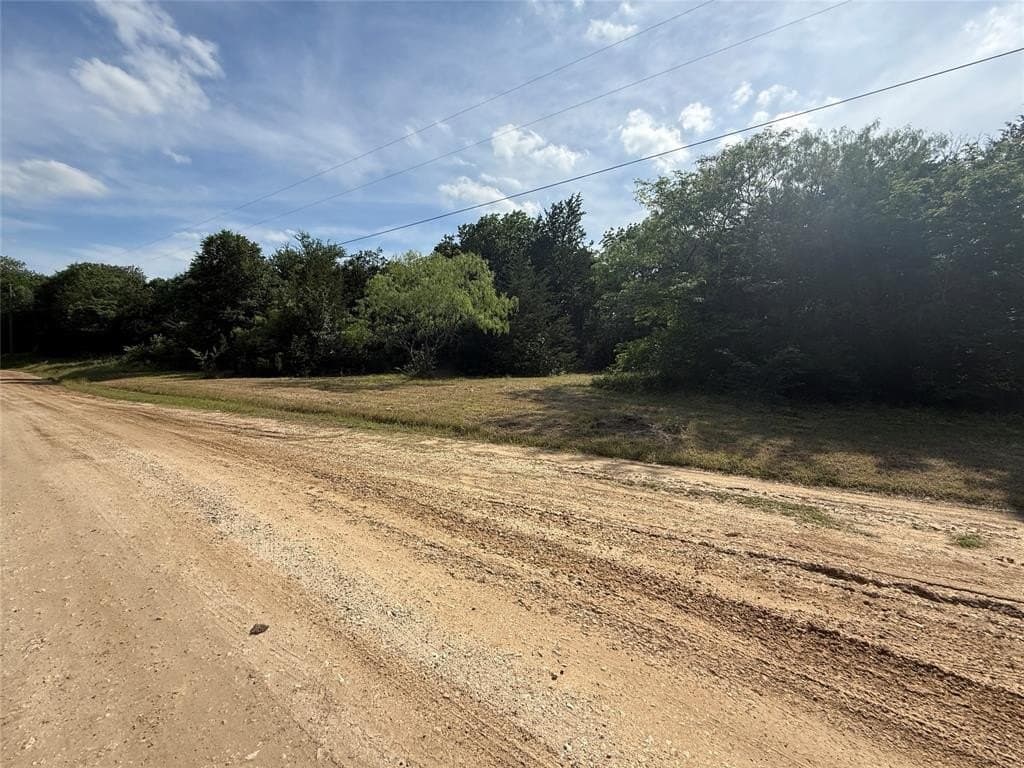 1.57 acres in Navarro County featured view