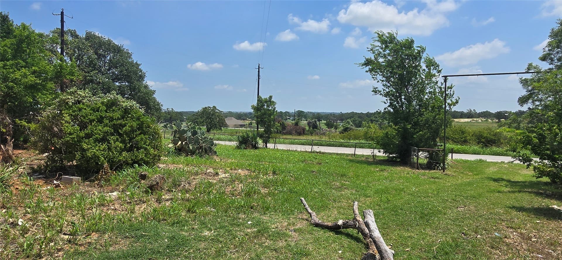 1 acres in Parker County gallery image 3