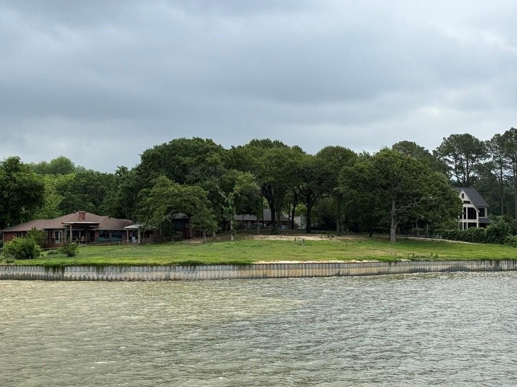 0.3 acres in Henderson County gallery image 2