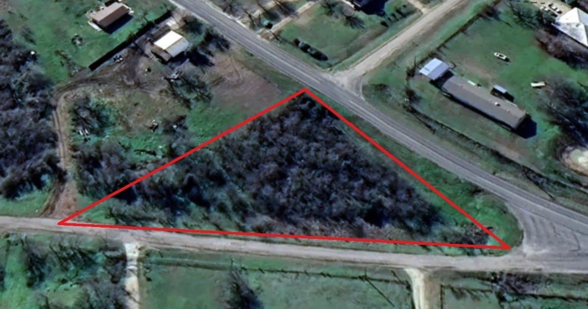 1.02 acres in Falls County - photo 4