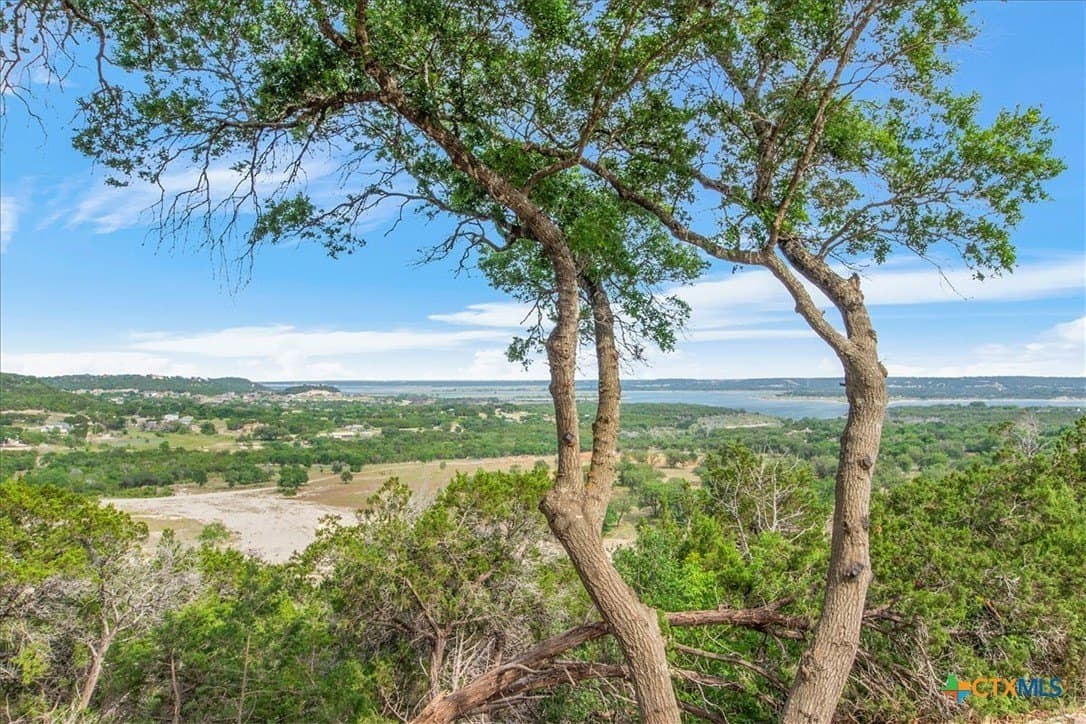 0.8 acres in Bell County