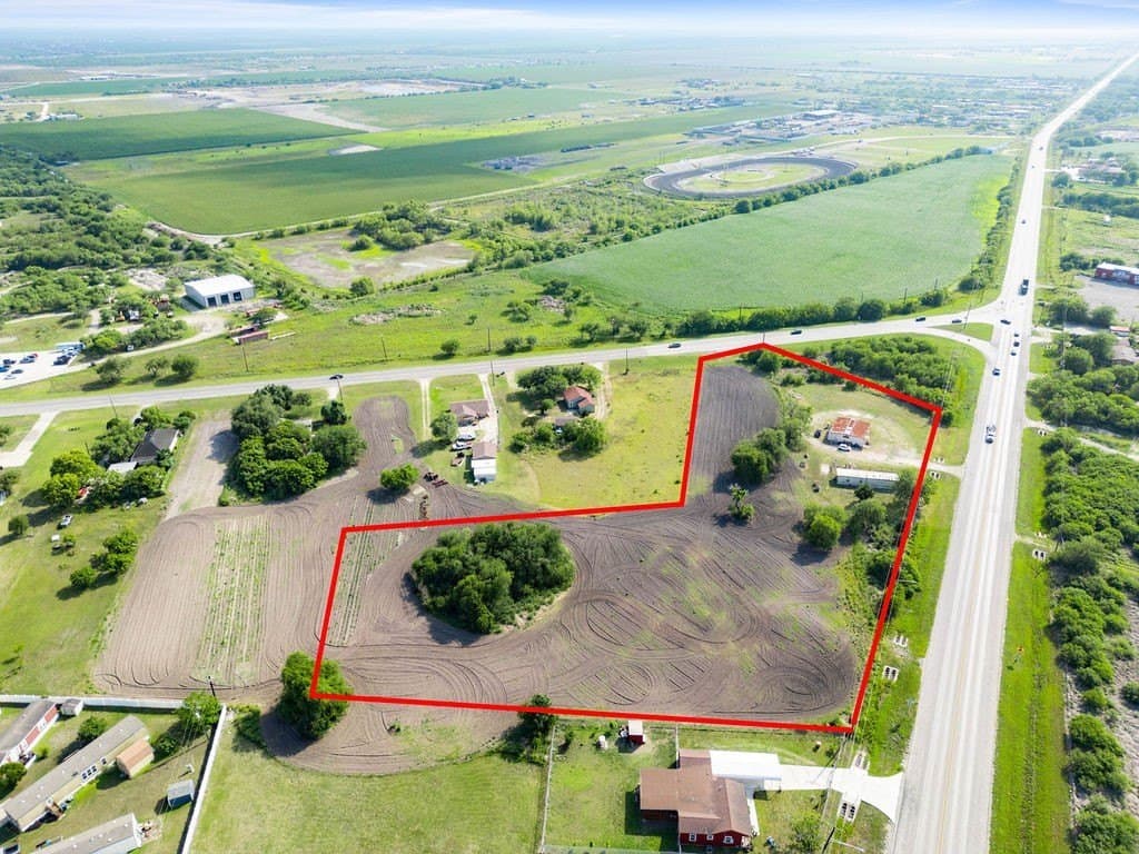 4.05 acres in Nueces County gallery image 3