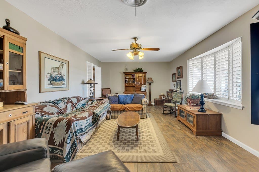 17.8 acres in Ector County gallery image 4