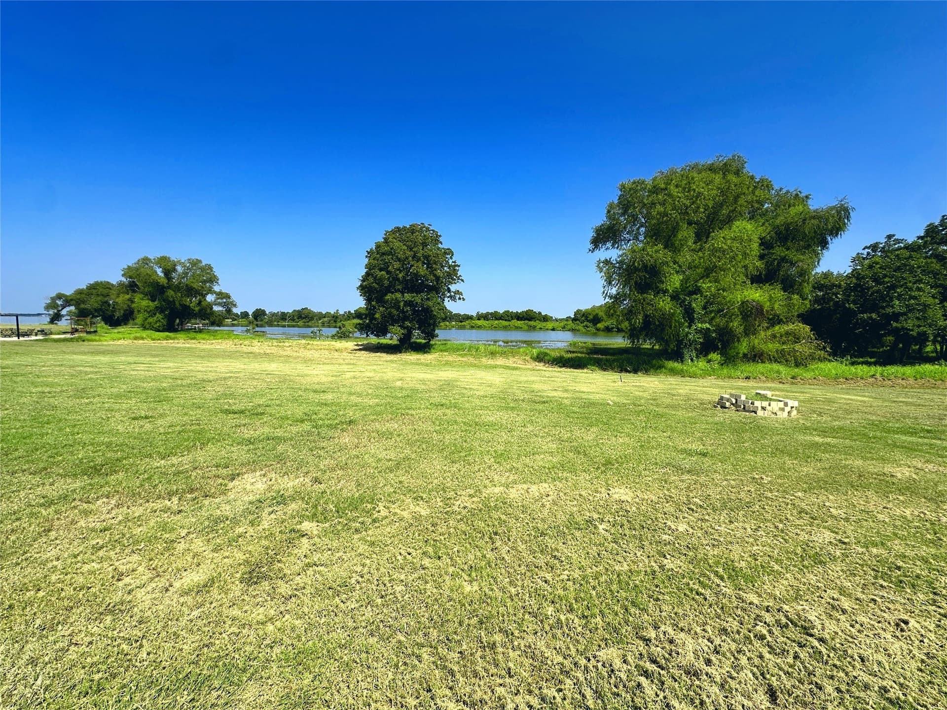 0.16 acres in Navarro County - photo 13
