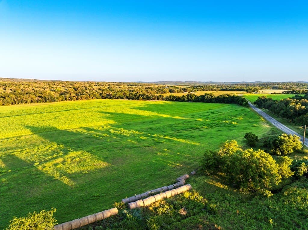 33.3 acres in Gillespie County - photo 9