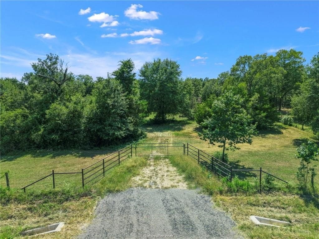 9.72 acres in Brazos County