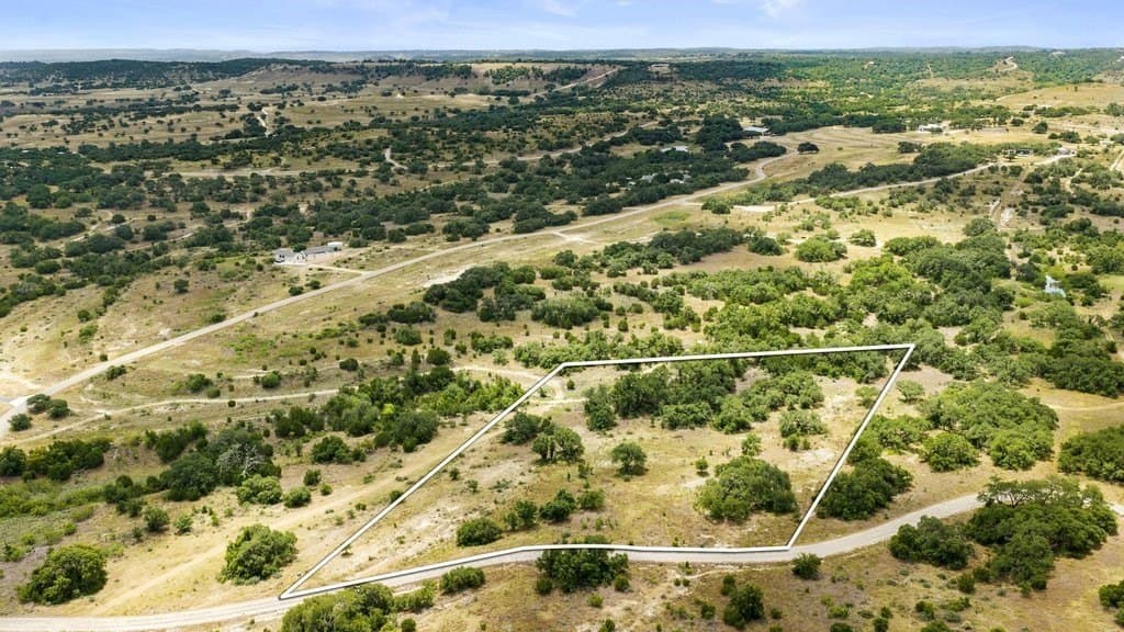 5.88 acres in Blanco County gallery image 3