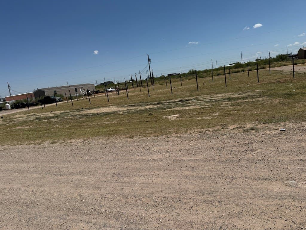 1 acres in Midland County gallery image 4