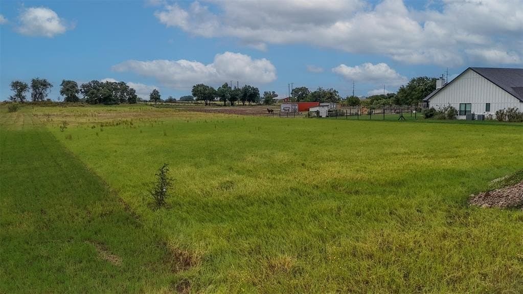 2.25 acres in Hood County