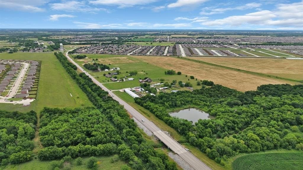 7.93 acres in Collin County gallery image 3