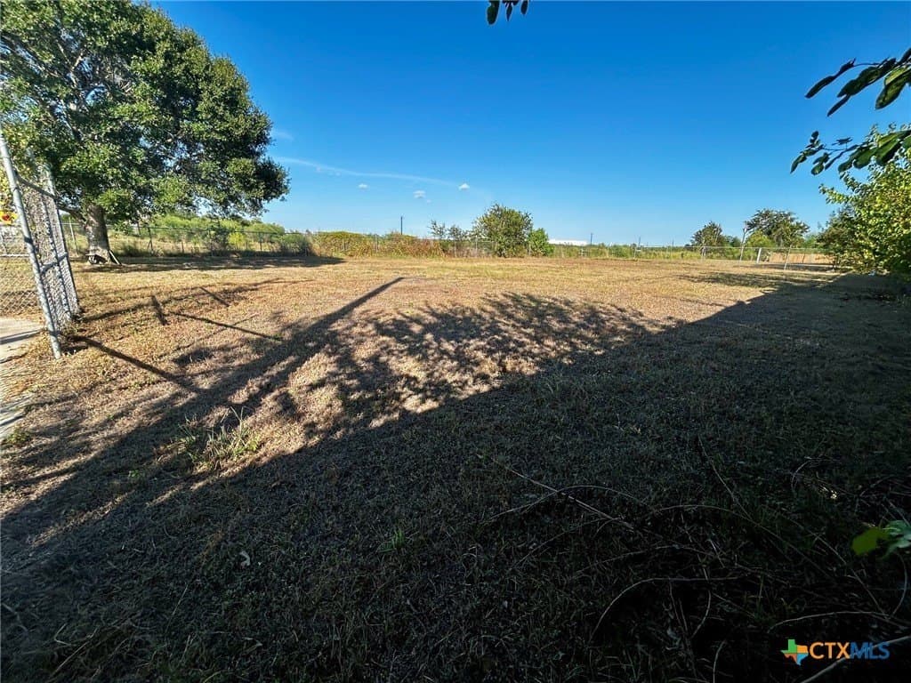 0.36 acres in Victoria County - photo 5