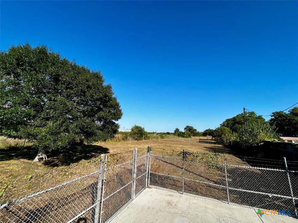 0.36 acres in Victoria County - photo 2