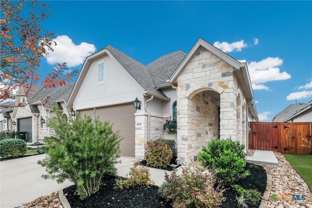 14.83 acres in Comal County