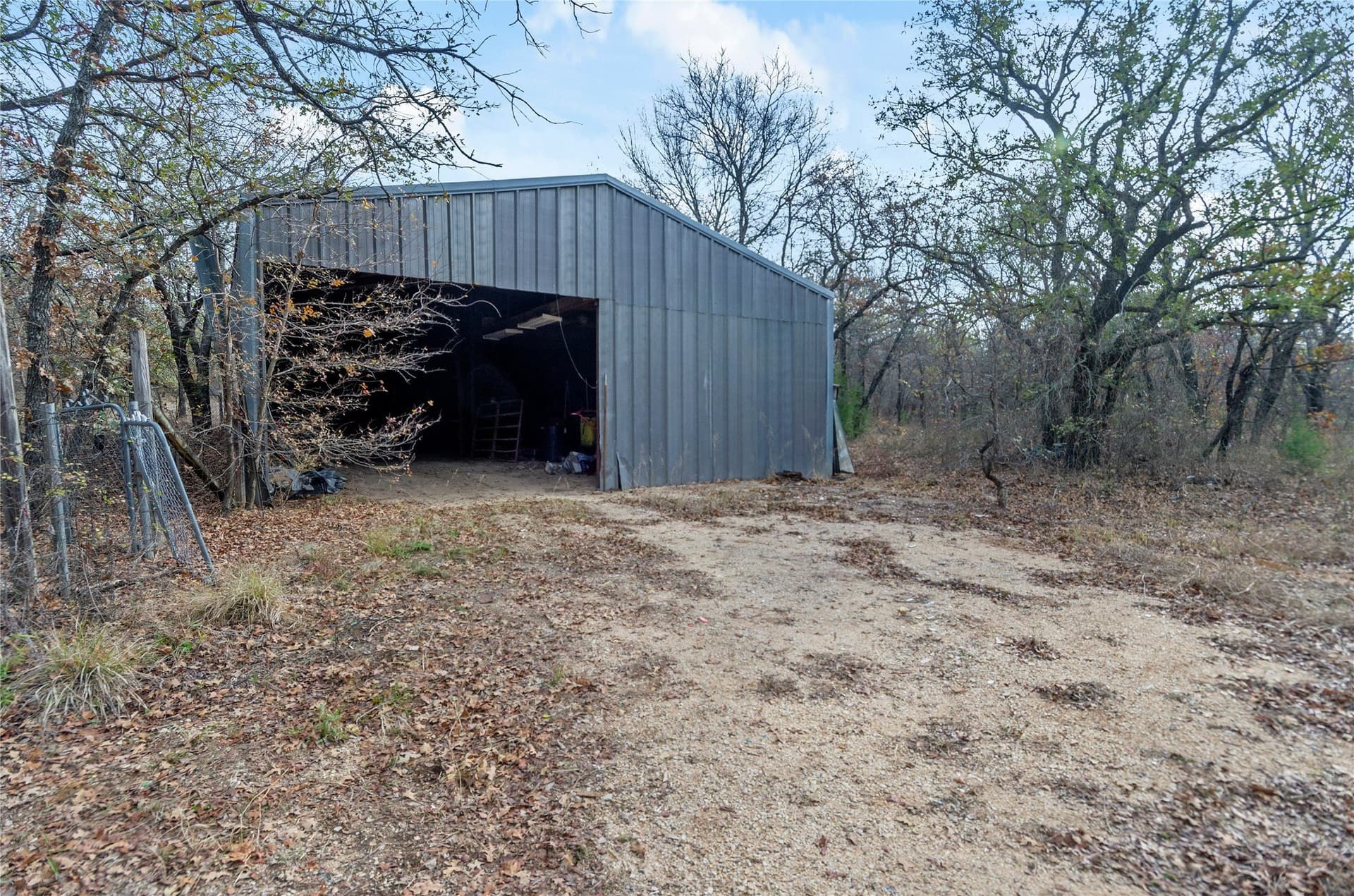 23.83 acres in Wise County - photo 2
