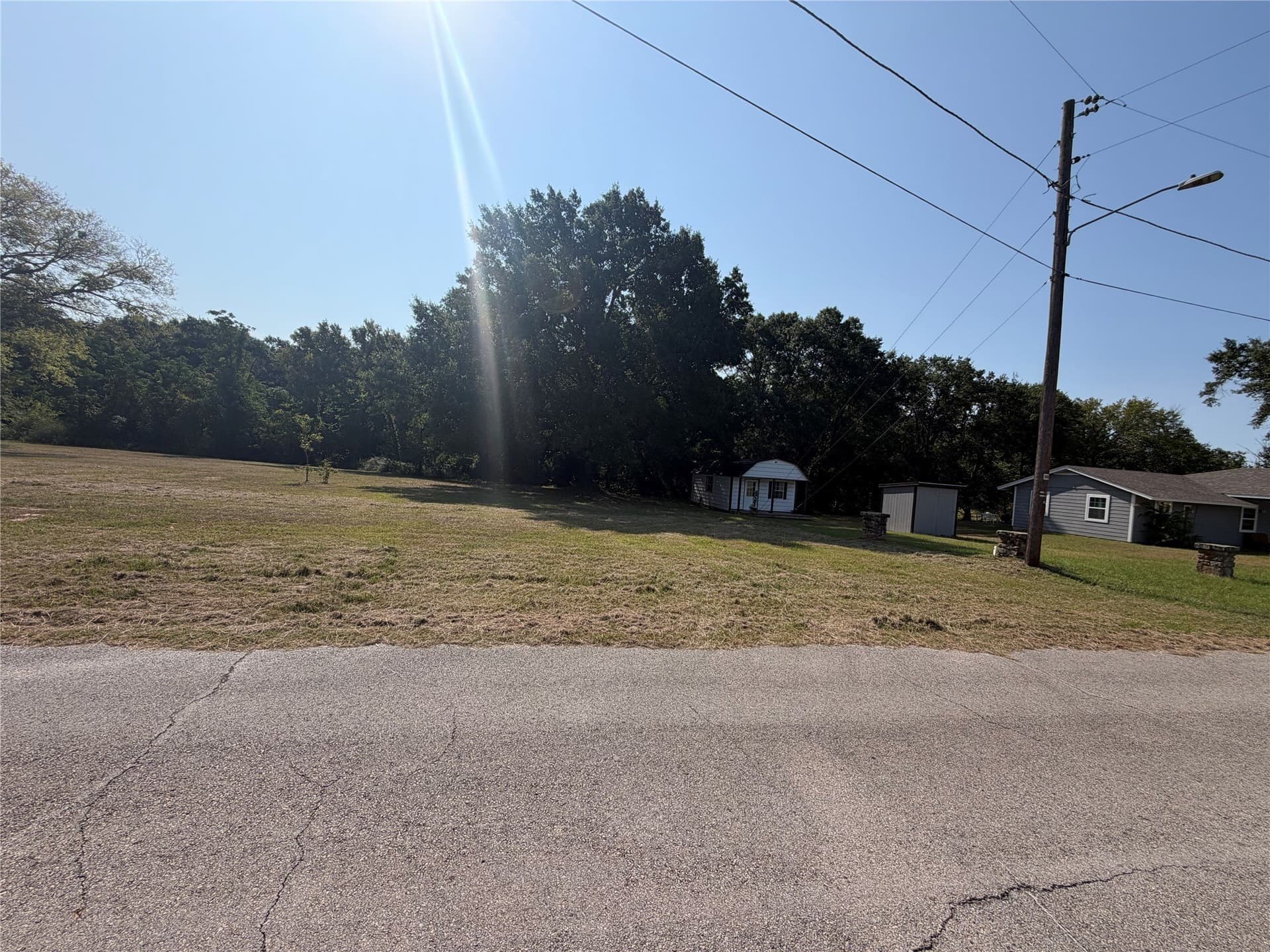 0.22 acres in Henderson County - photo 4