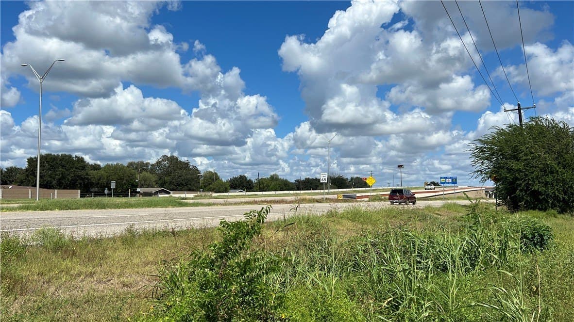 21.57 acres in Kleberg County featured view