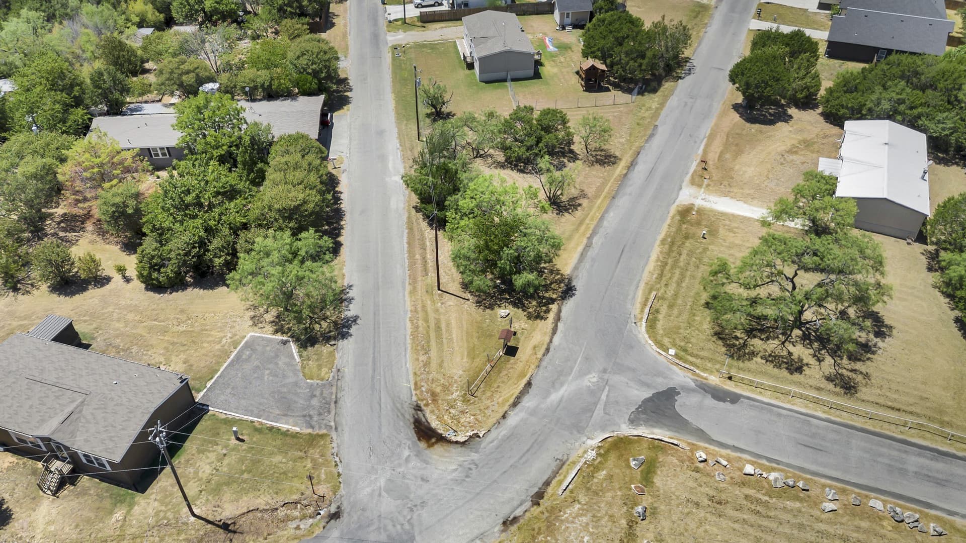 0.05 acres in Hood County - photo 2