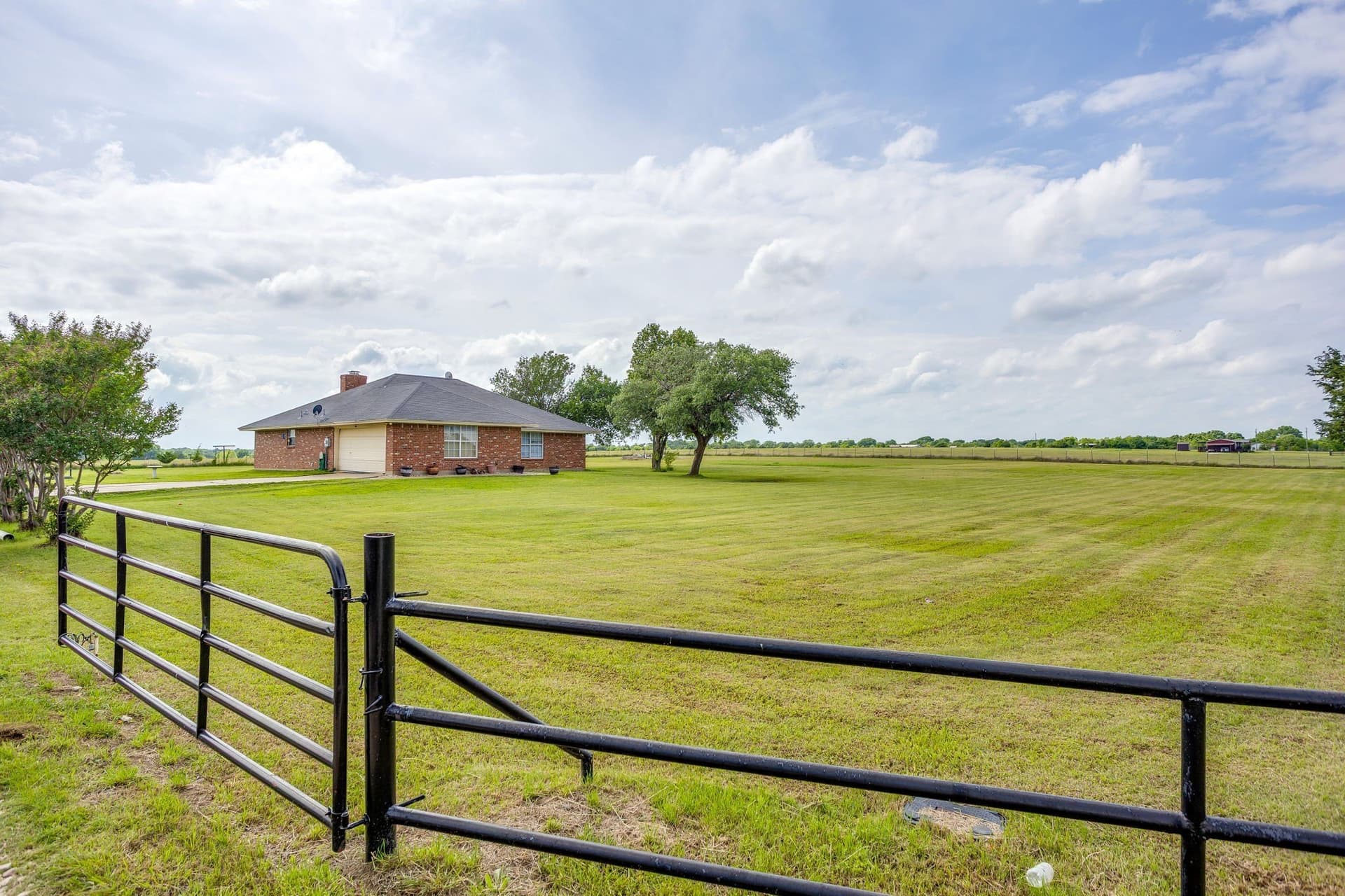 2 acres in Johnson County gallery image 4