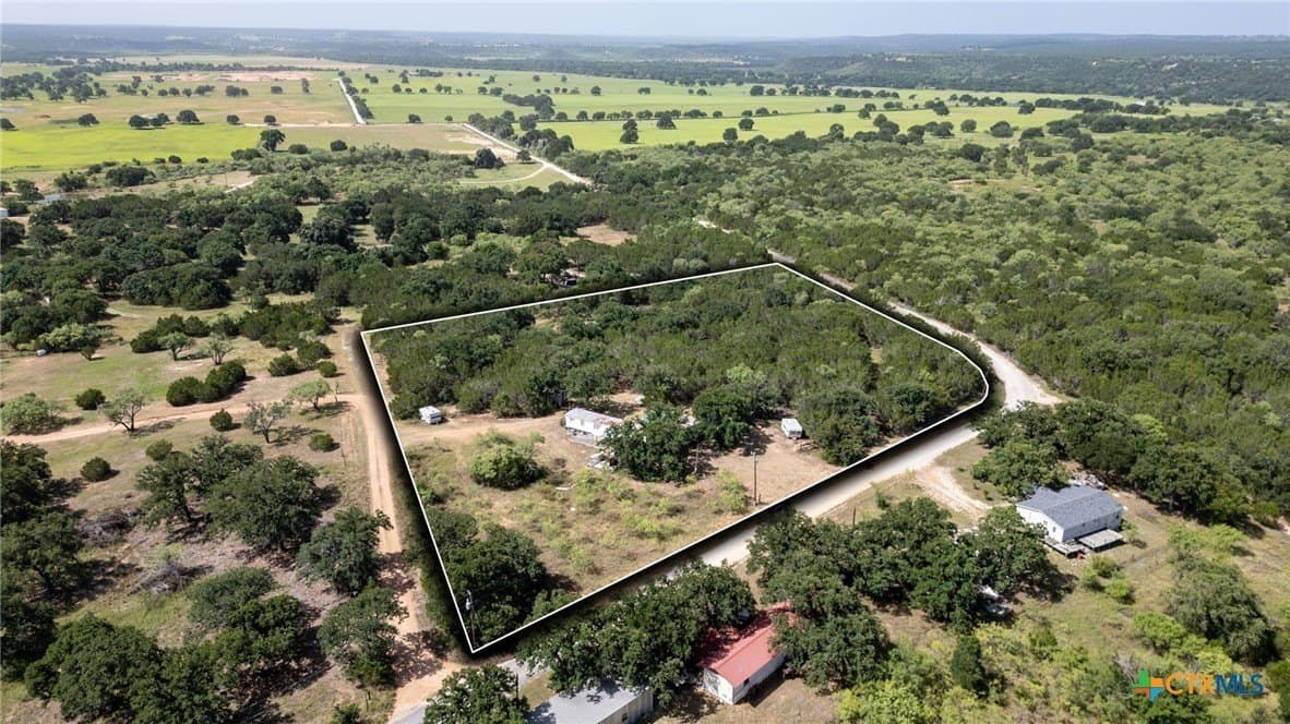 5.1 acres in Lampasas County gallery image 4