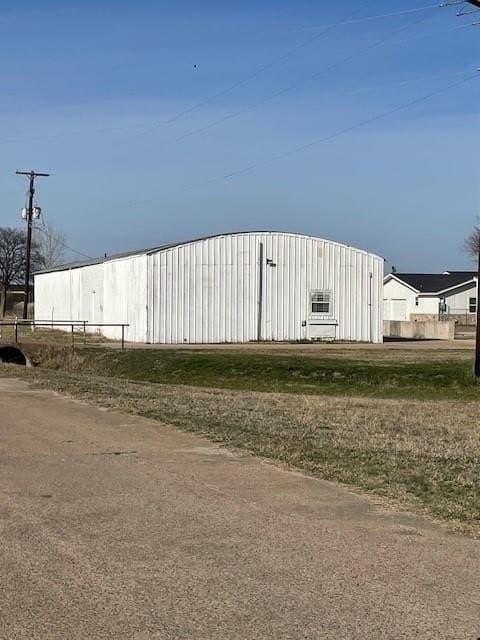 10.75 acres in Tarrant County gallery image 4