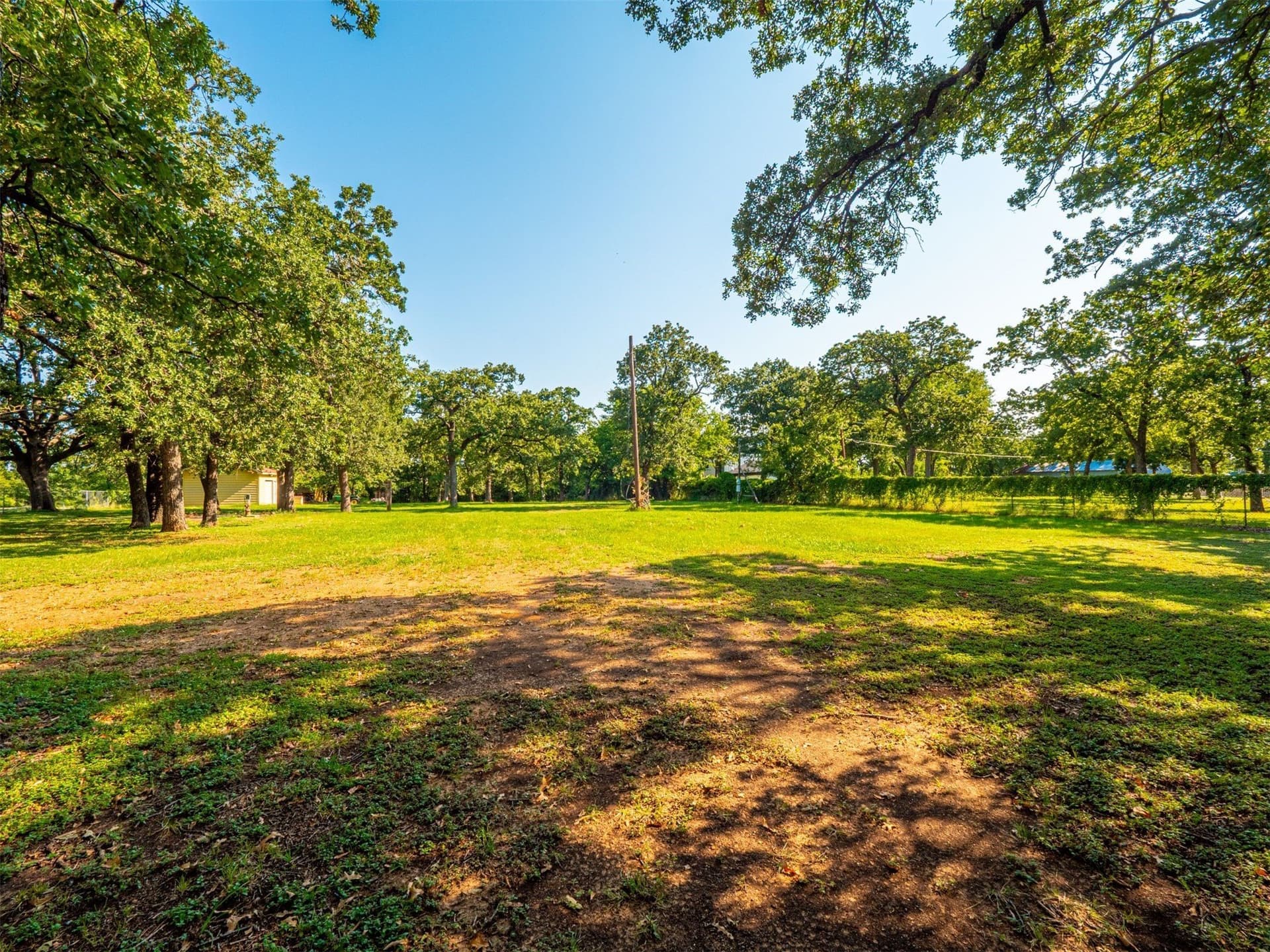 1.84 acres in Tarrant County gallery image 4