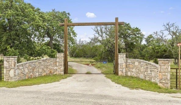 396 acres in Gillespie County