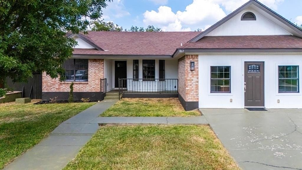 8,400 acres in Maverick County