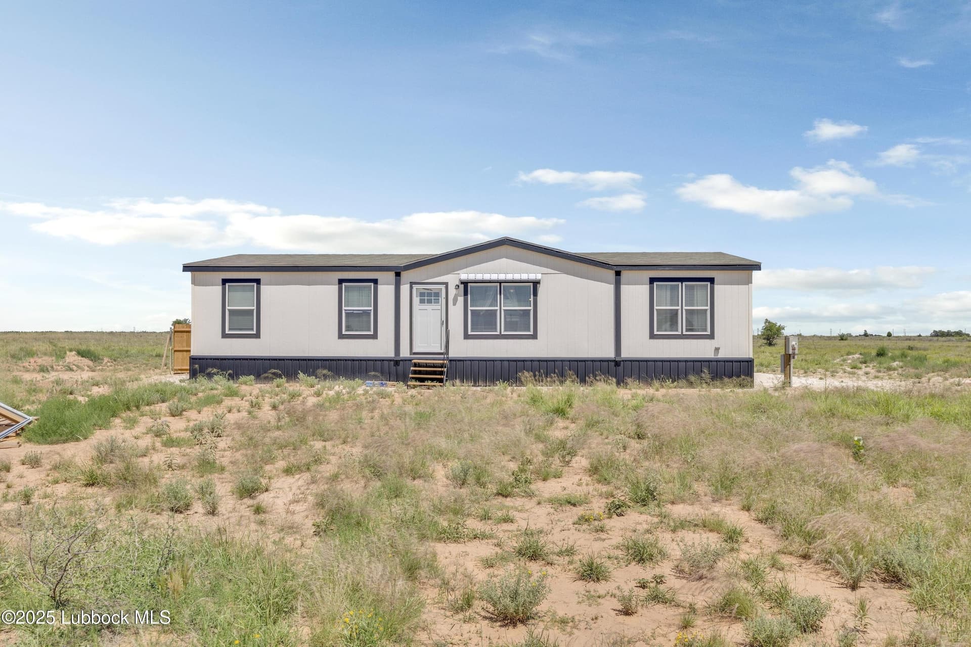 10.01 acres in Lamb County