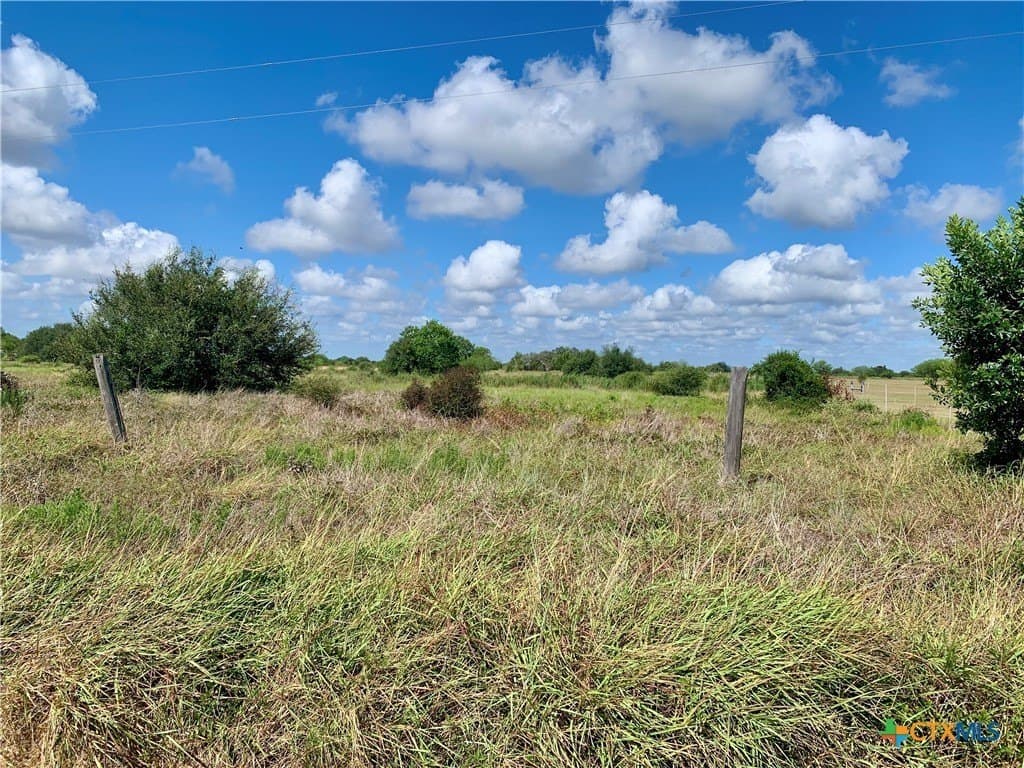 4 acres in Victoria County - photo 3