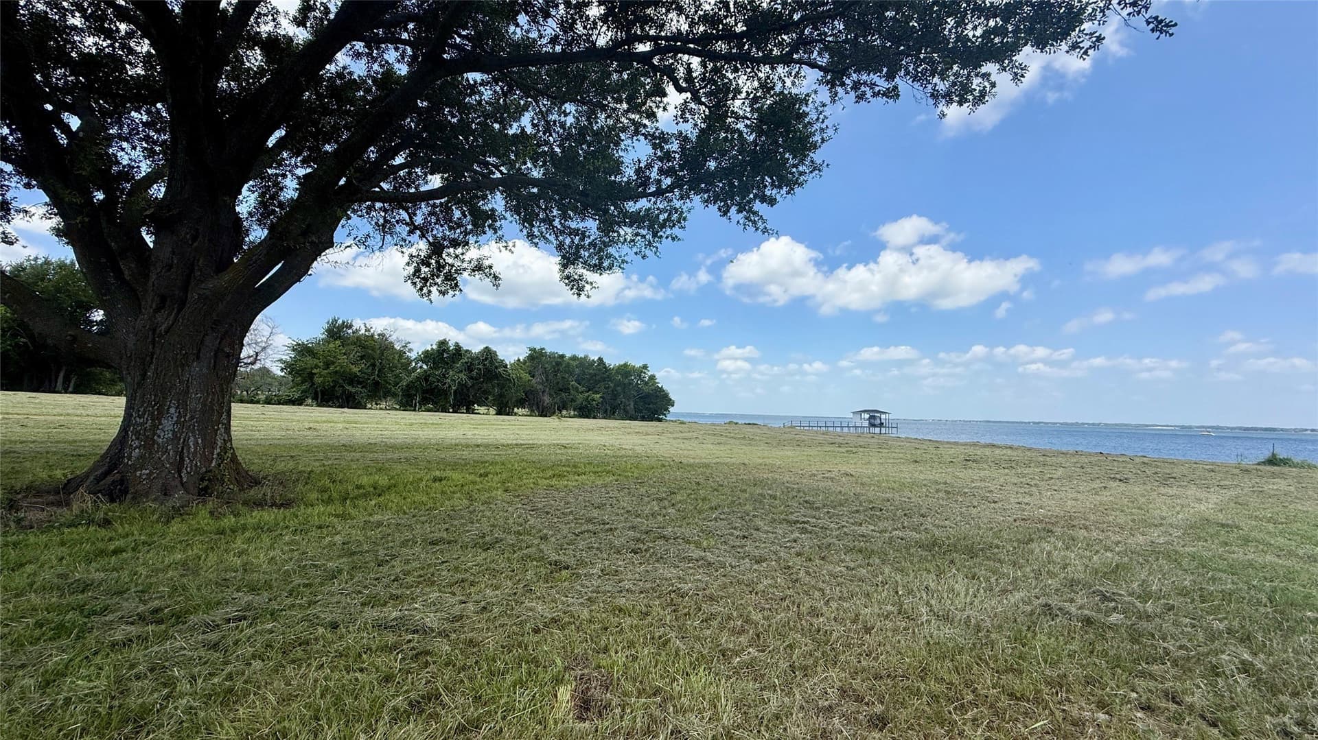 1.01 acres in Navarro County - photo 31