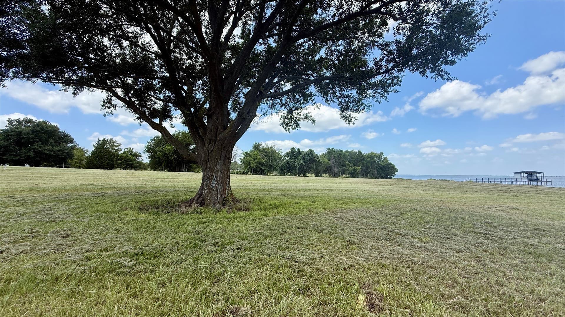1.01 acres in Navarro County - photo 23