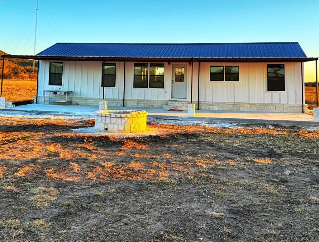 10.31 acres in Bandera County gallery image 2