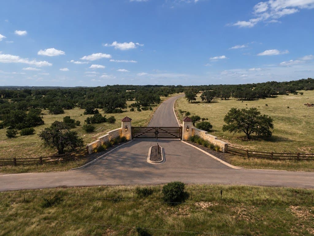 12.1 acres in Blanco County gallery image 3