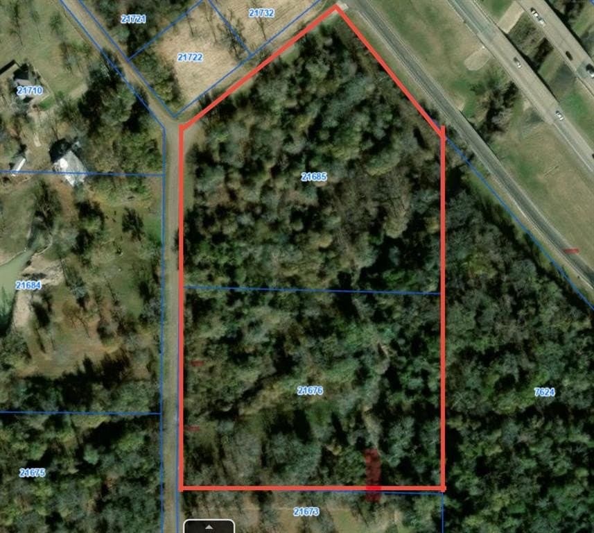 10.03 acres in Freestone County