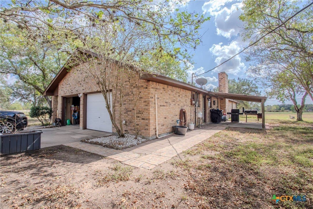 10.23 acres in Victoria County - photo 32