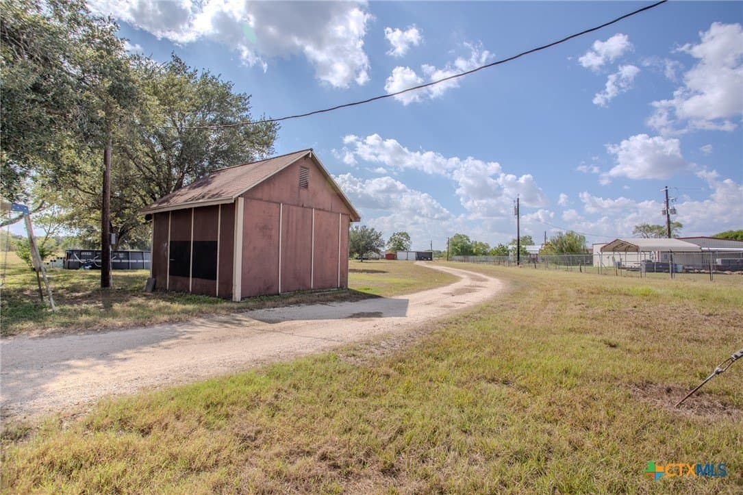 10.23 acres in Victoria County - photo 31