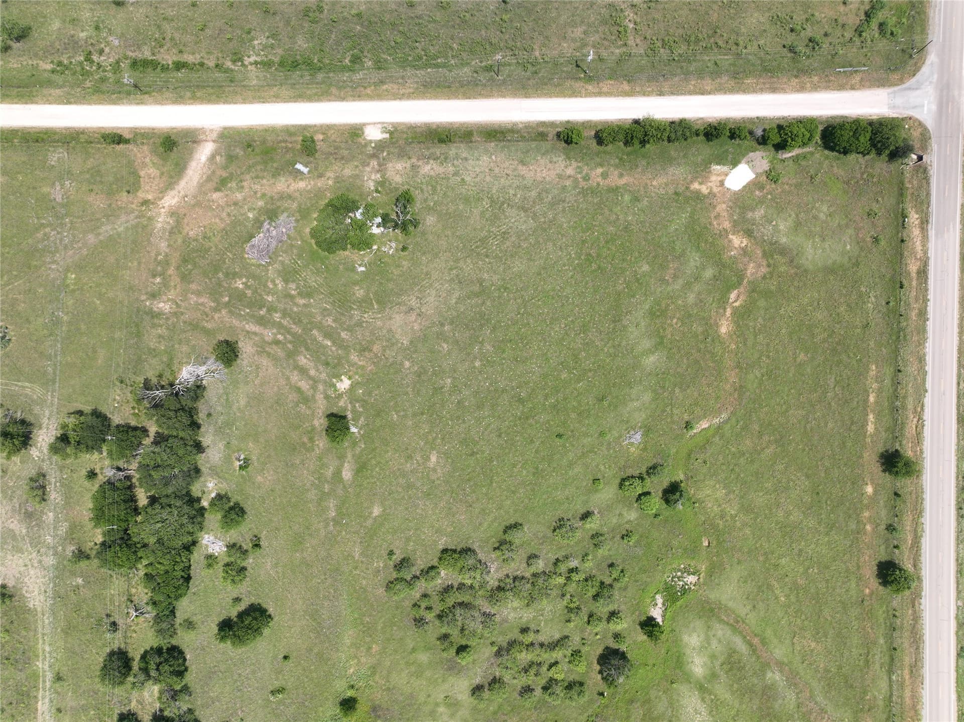 2 acres in McLennan County - photo 8