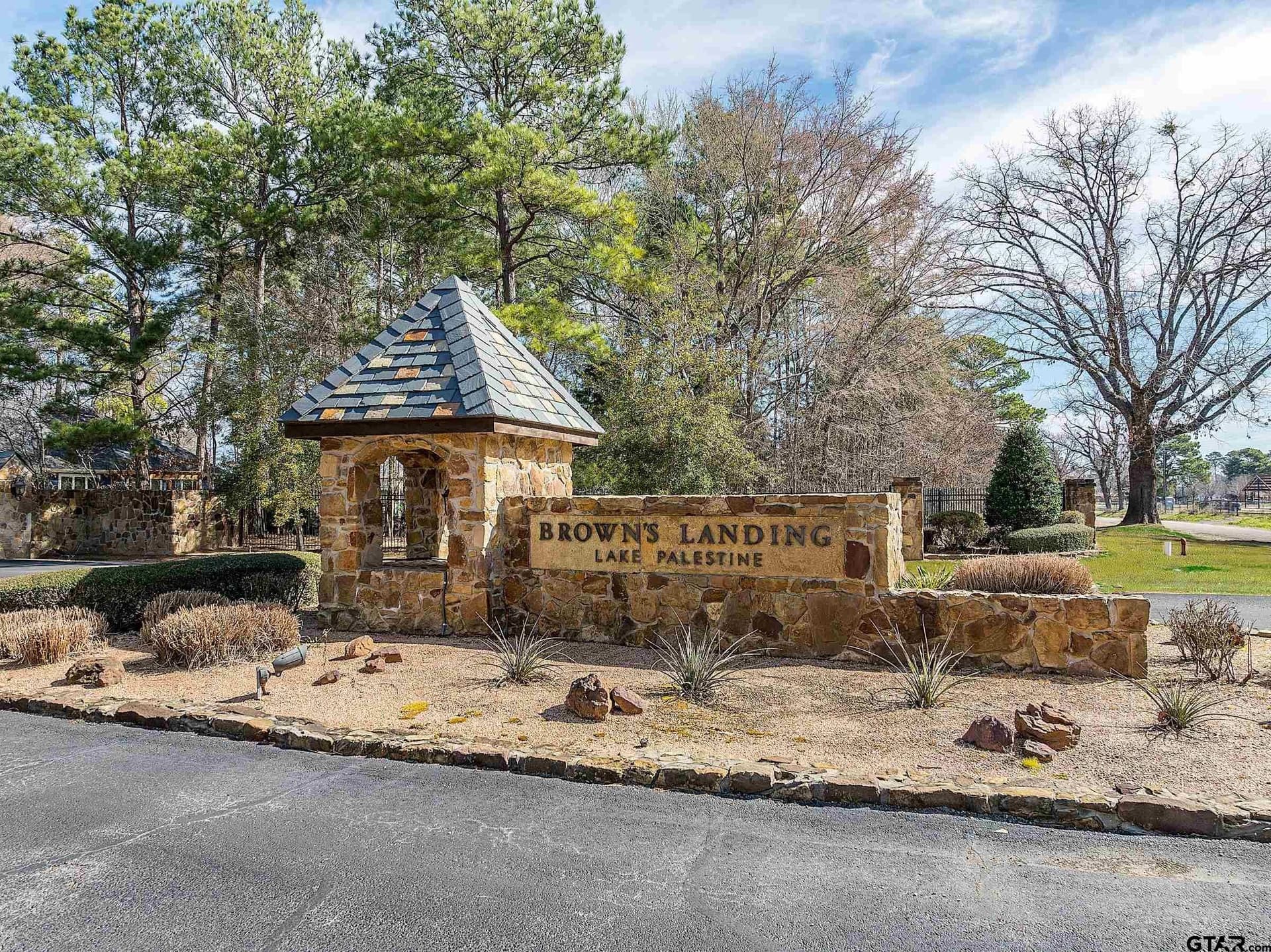 0.72 acres in Henderson County - photo 17