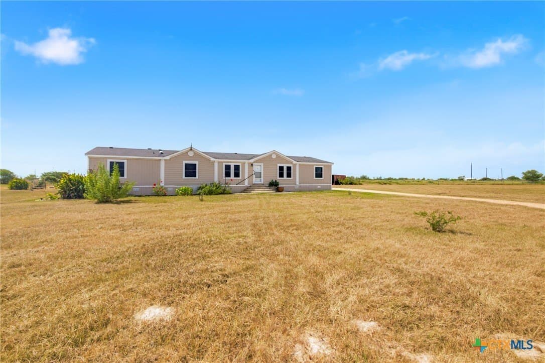 15 acres in Victoria County - photo 2
