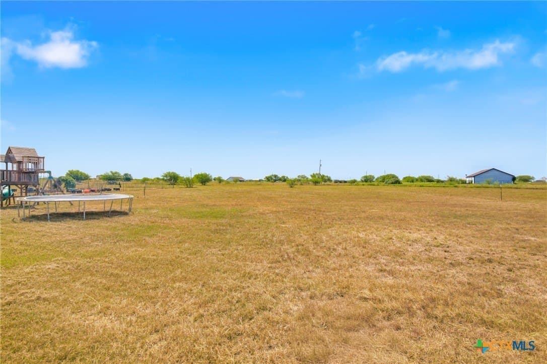 15 acres in Victoria County - photo 40
