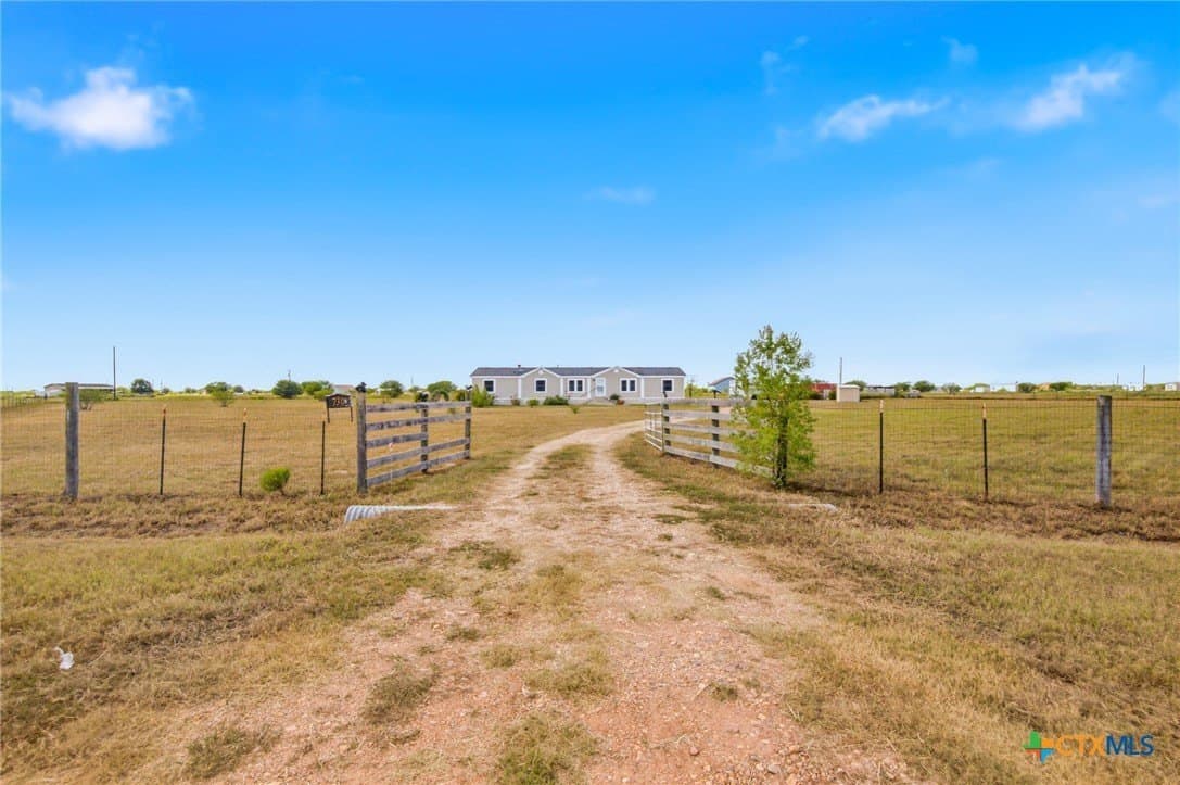 15 acres in Victoria County - photo 41