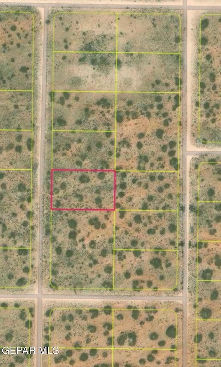 0.5 acres in El Paso County gallery image 3