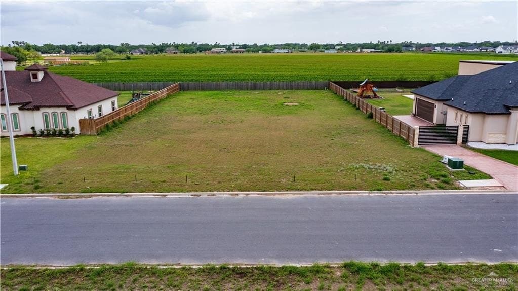 0.5 acres in Hidalgo County gallery image 4