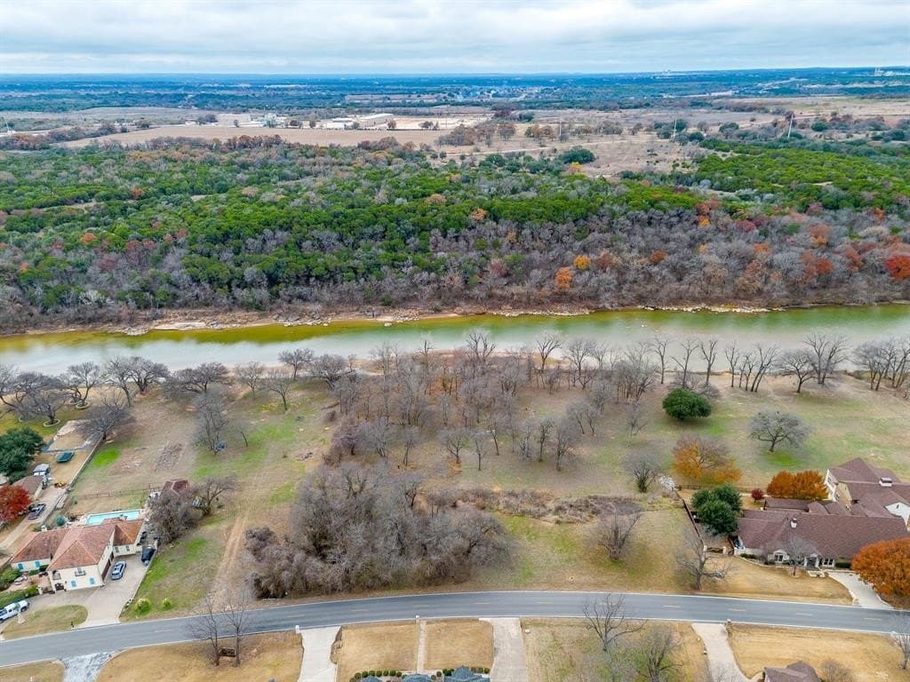 1.92 acres in Hood County