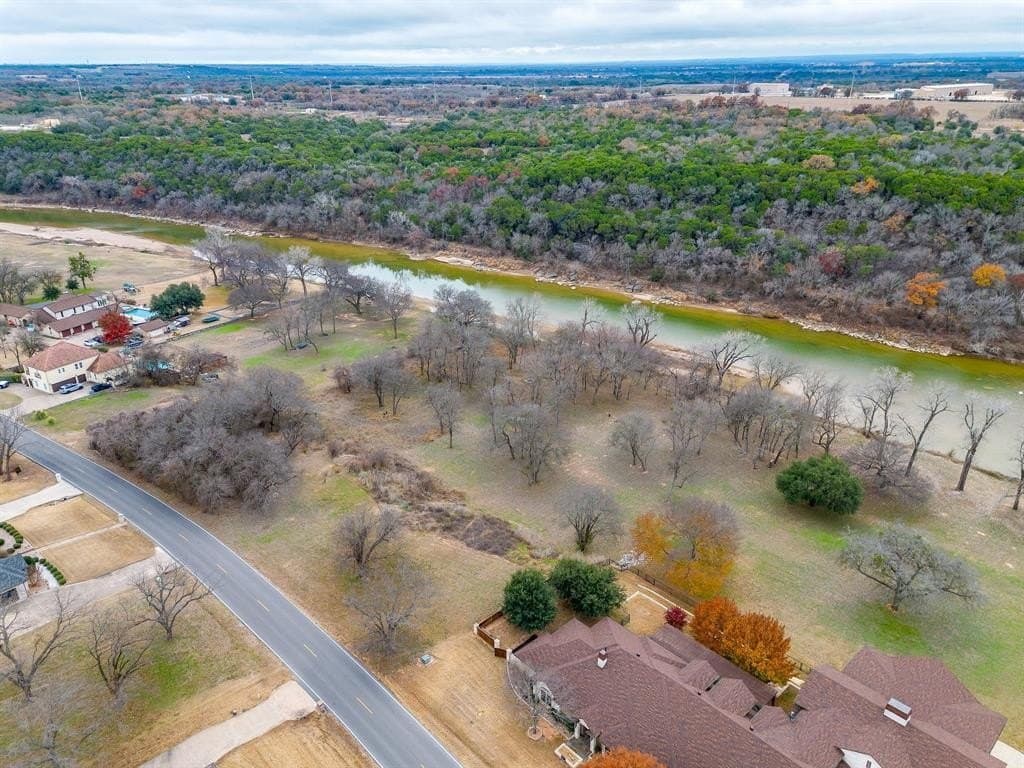 1.92 acres in Hood County gallery image 4