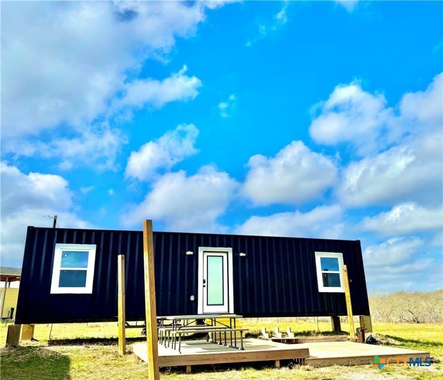 10.18 acres in Gonzales County gallery image 4