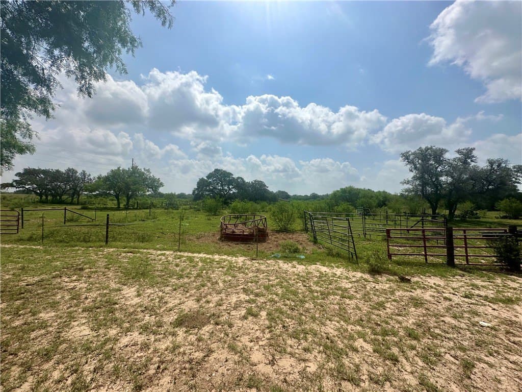 10.65 acres in Bee County - photo 13