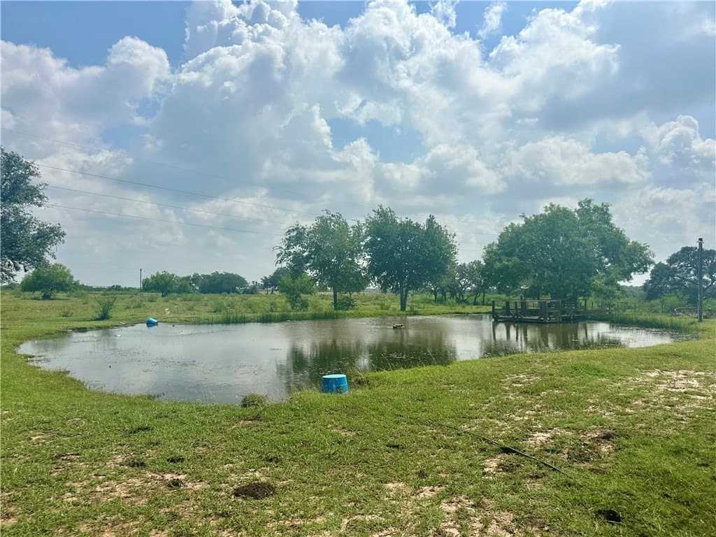 10.65 acres in Bee County - photo 15